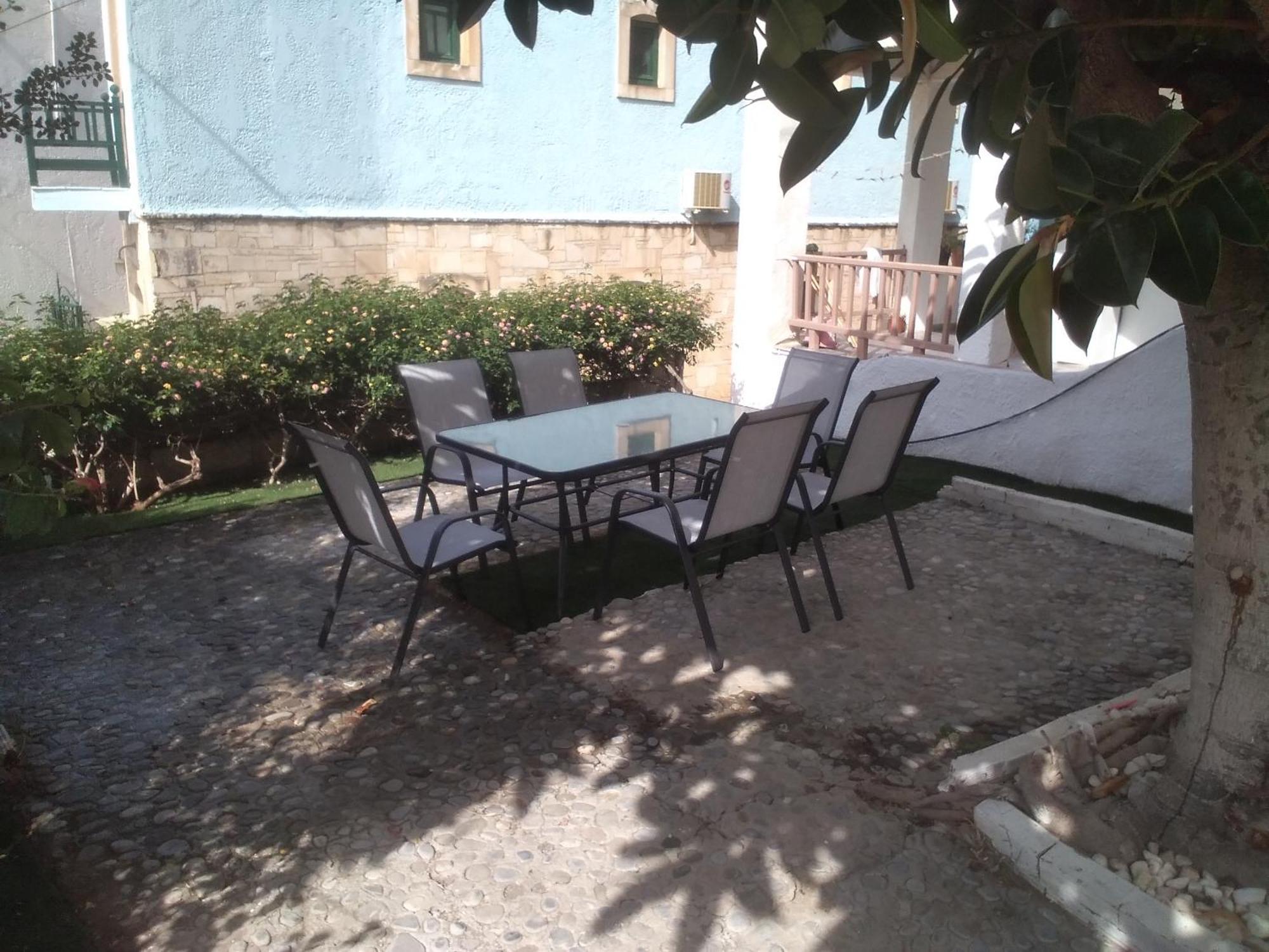 קרטוקמבוס President Guest House מראה חיצוני תמונה